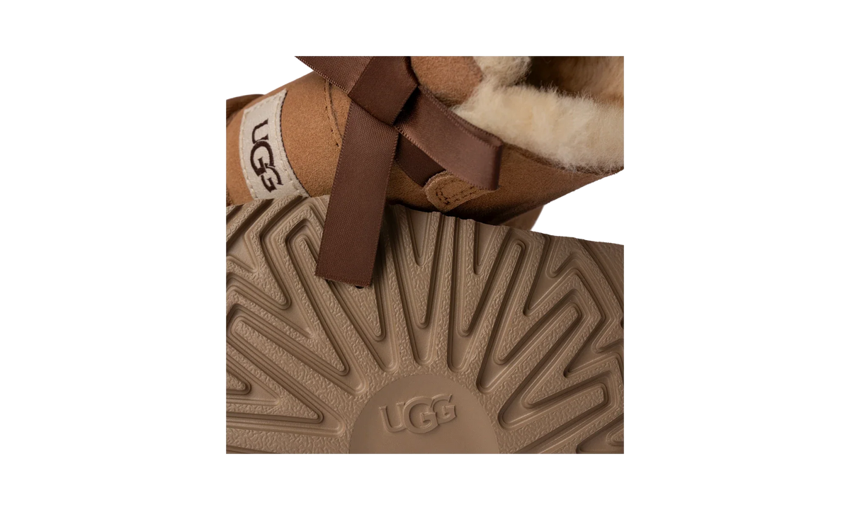 Overkicks - UGG Mini Bailey Bow II Boot Chestnut (Toddler) (1017397T-CHE) - imagen 5