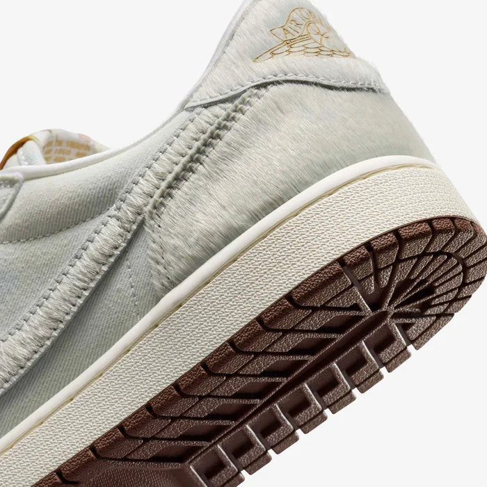 Air Jordan 1 Retro Low OG Football Grey Sail Light Chocolate
