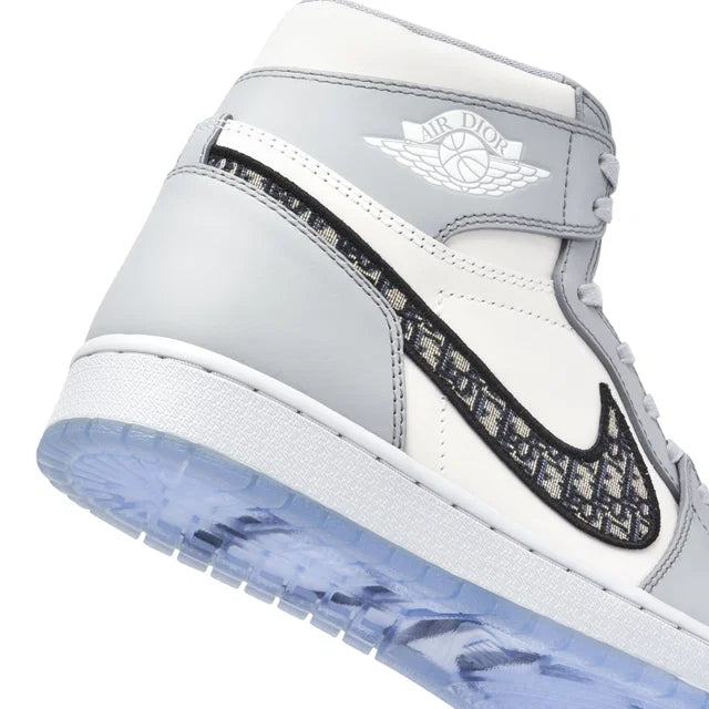 Air Jordan 1 Retro High Dior