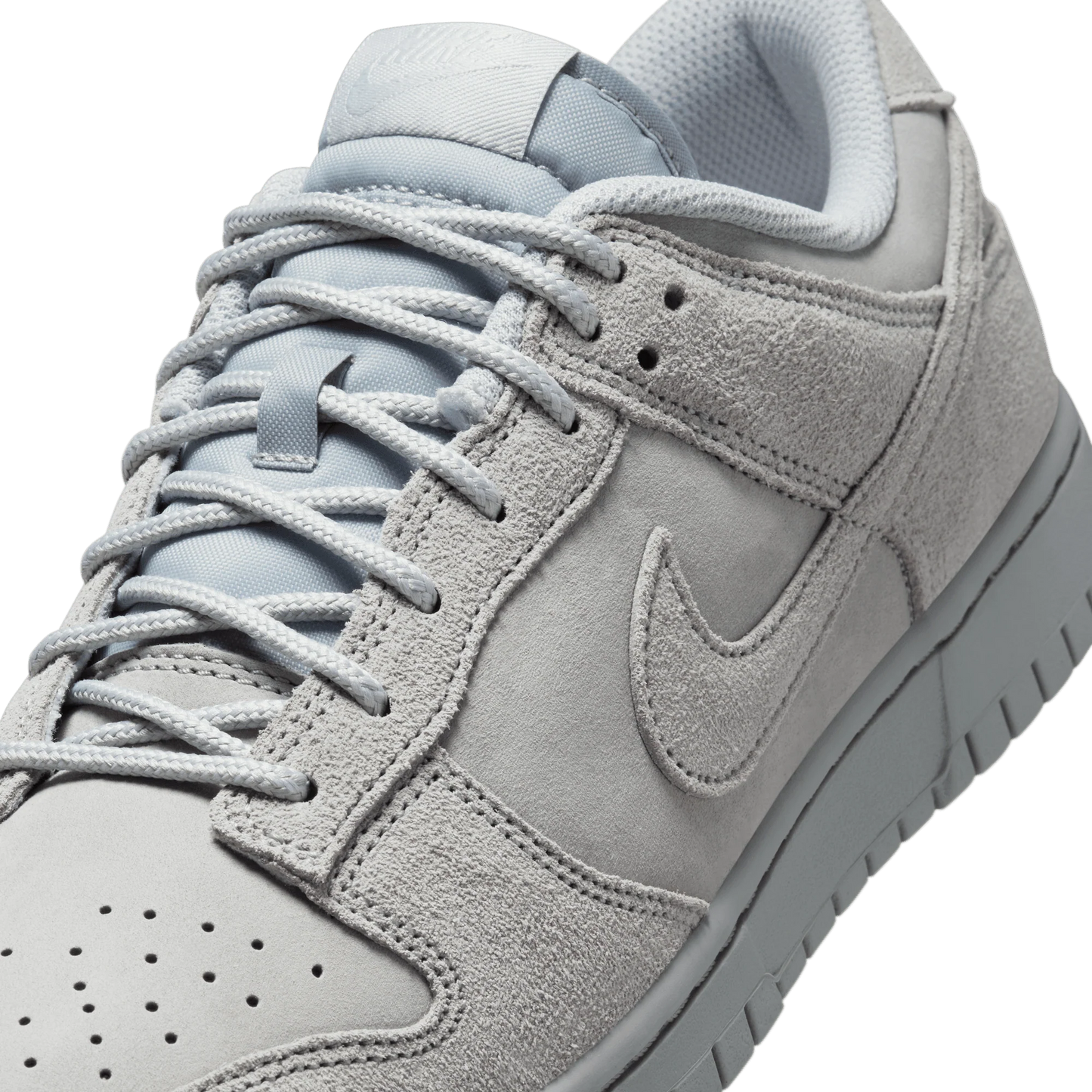 Dunk Low SE Wolf Grey