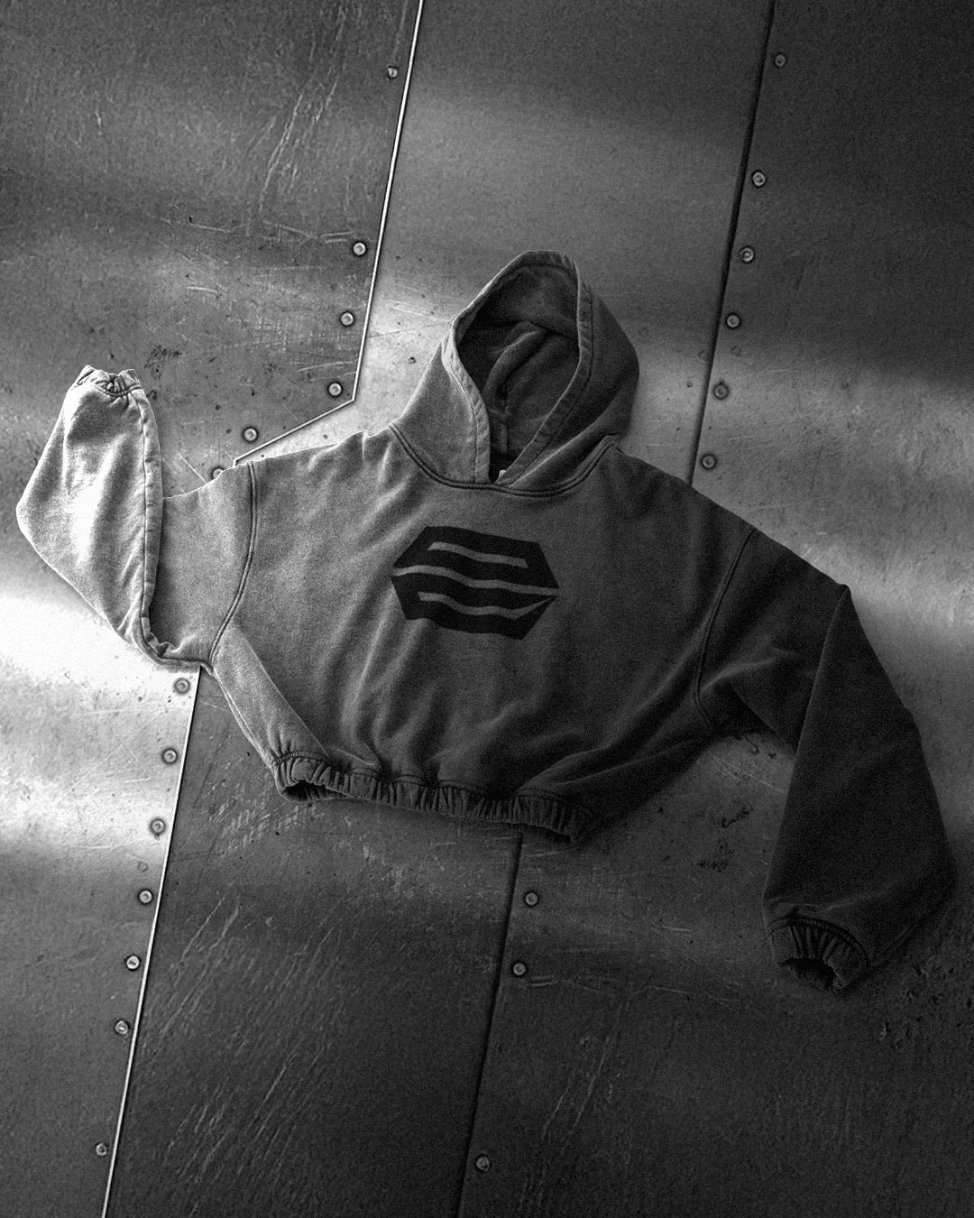 HEAVY-WEIGHT WASHED GREY REVERSE LOGO HOODIE