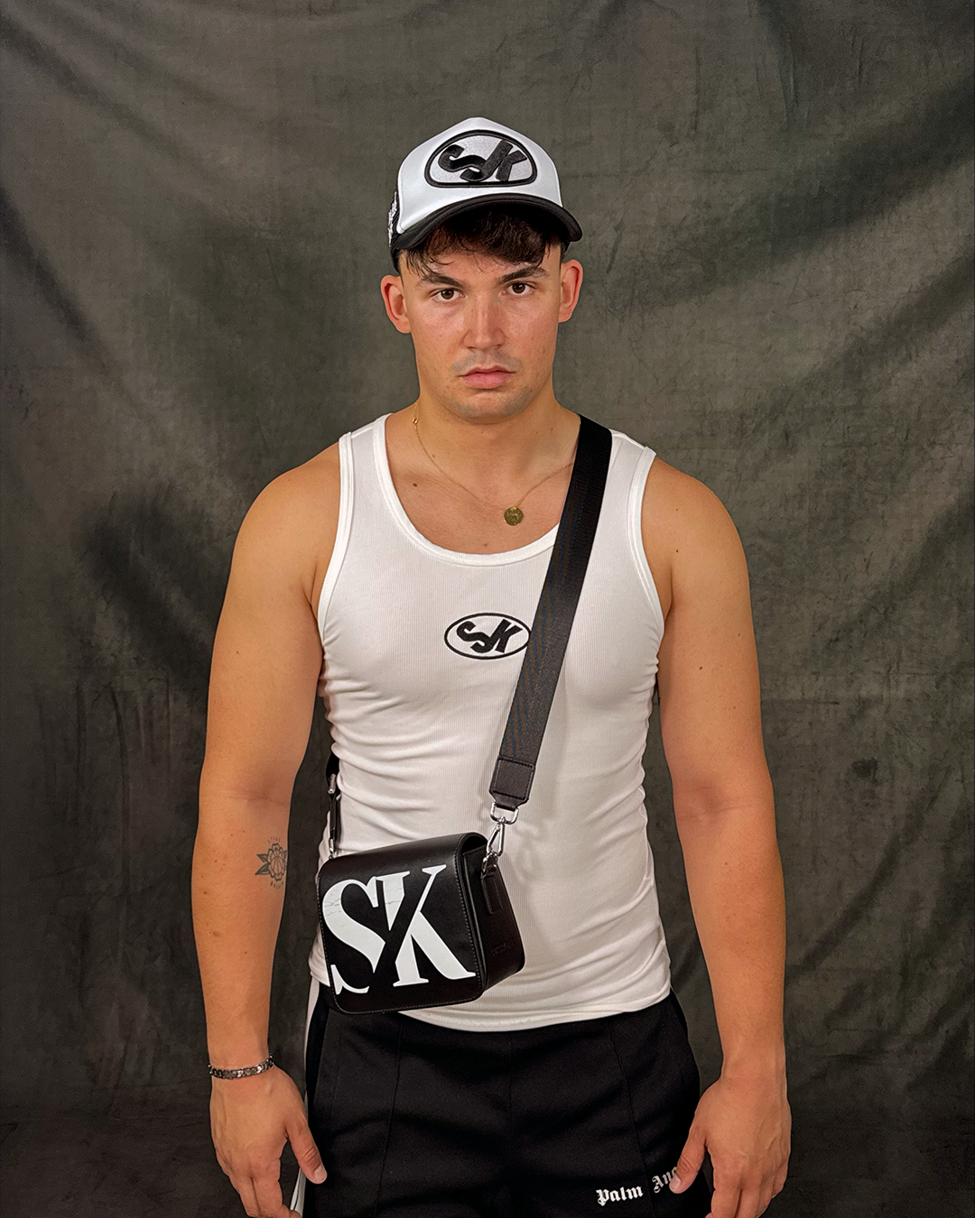 South Kids Black Trucker Cap