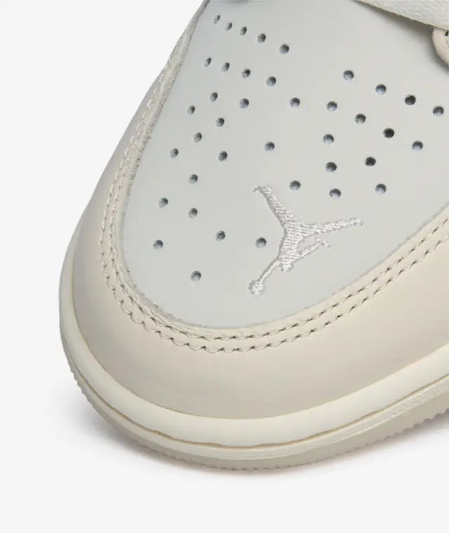 Air Jordan 1 Retro High OG Sail University Red