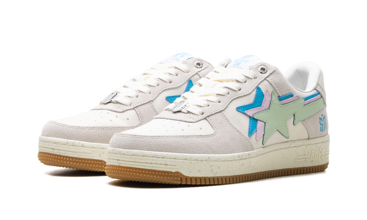 Overkicks - A Bathing Ape Bape Sta Sneaker News Day (1J23191906CWHT) - vista trasera