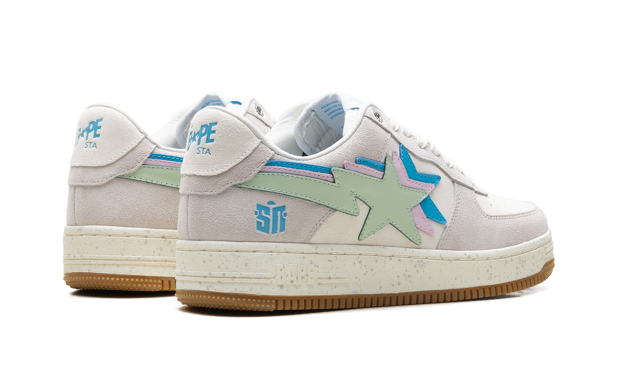 Overkicks - A Bathing Ape Bape Sta Sneaker News Day (1J23191906CWHT) - par completo