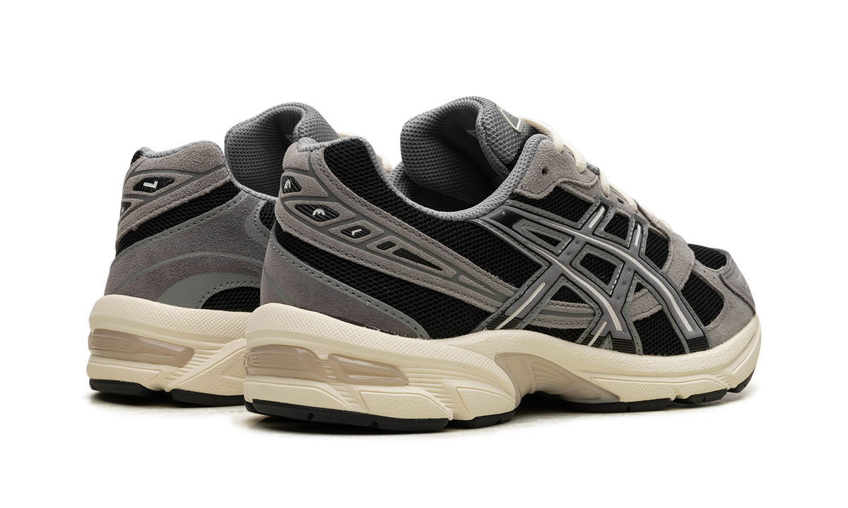 Overkicks - ASICS Gel-1130 Black Carbon (1201A255-004) - par completo