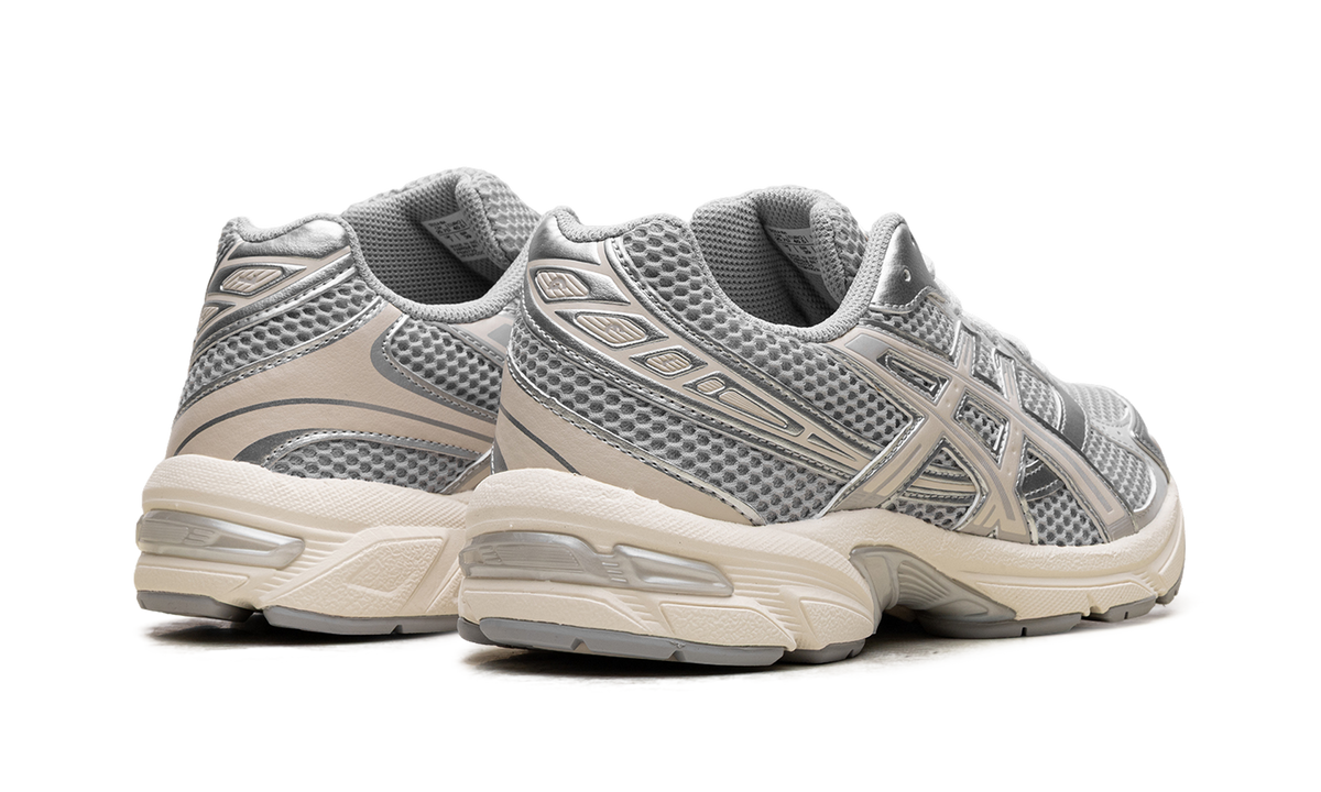 Overkicks - ASICS Gel-1130 Cloud Grey Oatmeal (Womens) (1202A164-023) - par completo