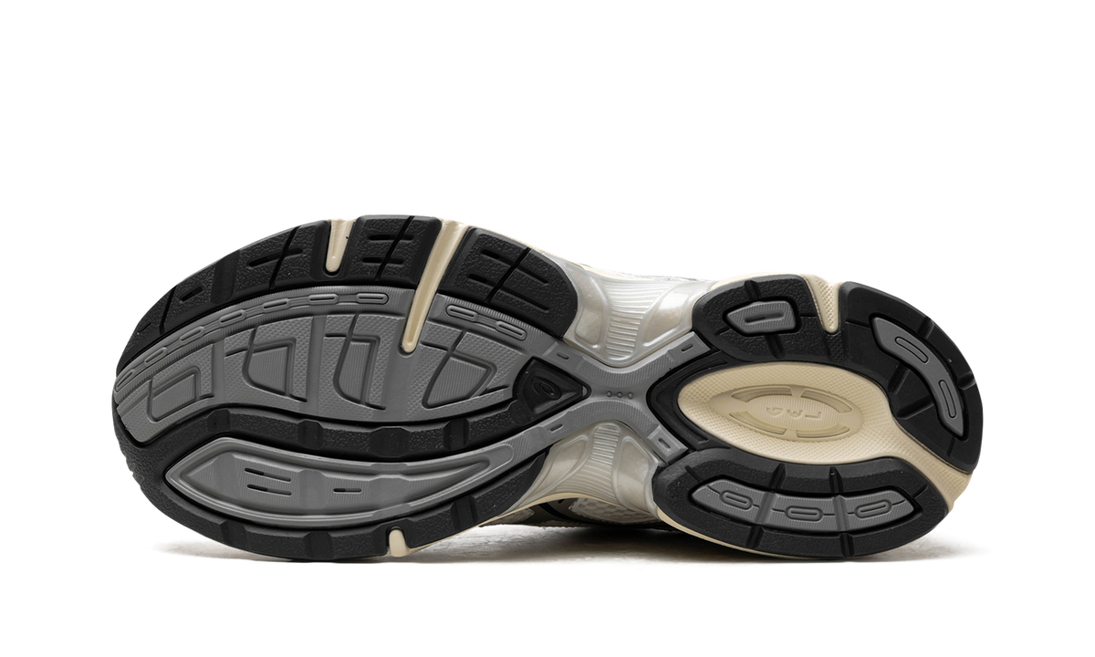 Overkicks - ASICS Gel-1130 Cream Clay Grey (Womens) (1202A164-116) - vista superior