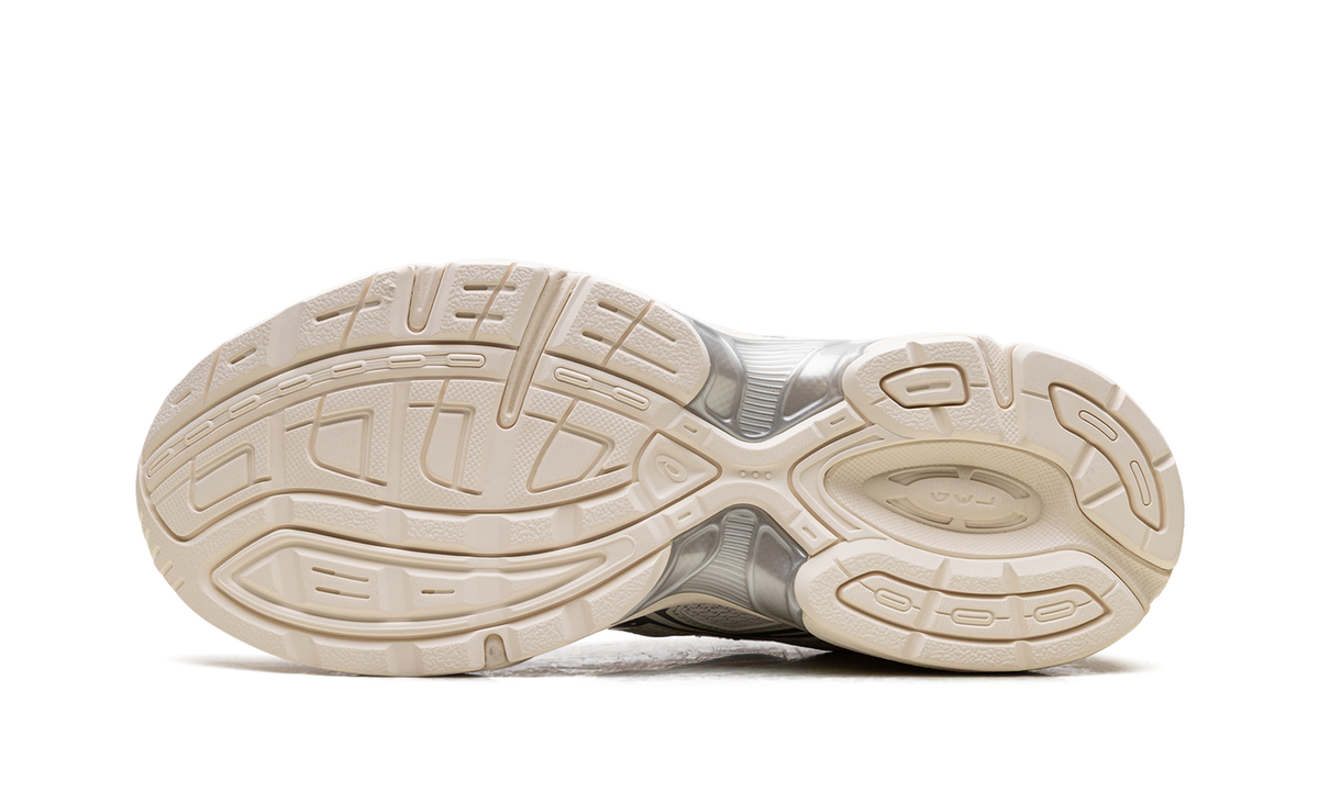 Overkicks - ASICS Gel-1130 Holiday Pack Cream Pure Silver (1203A997-100) - vista superior