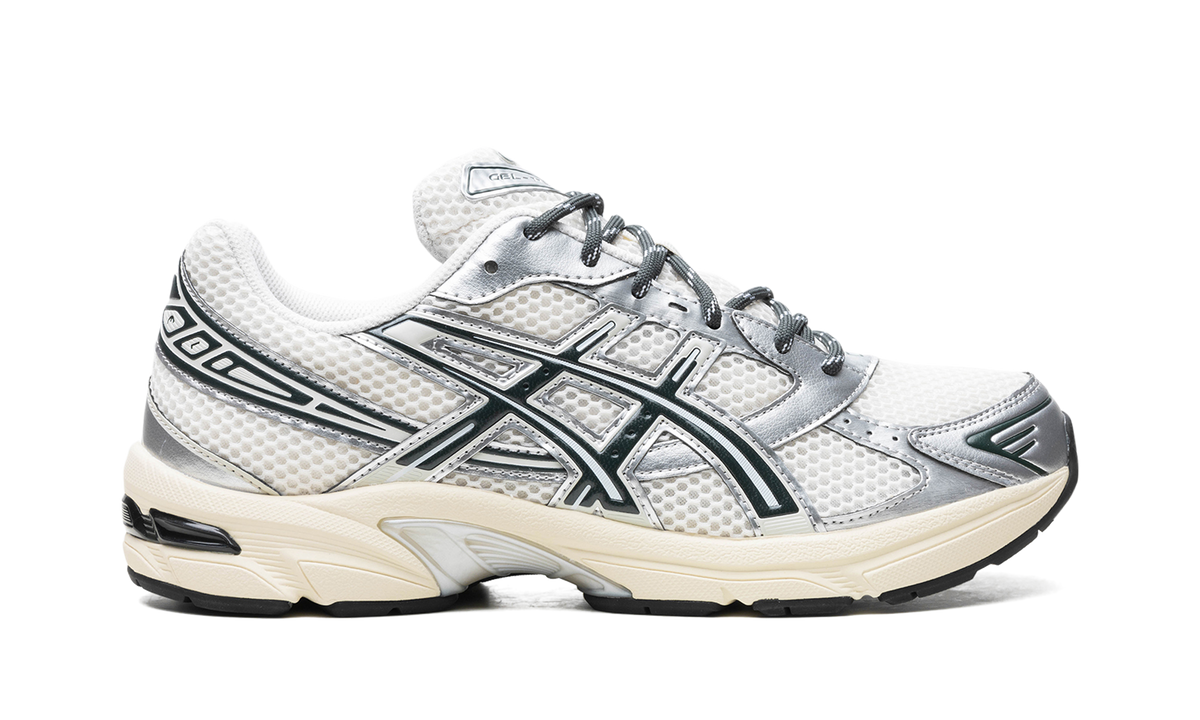 Overkicks - ASICS Gel-1130 Kith Cream Scarab (2024) (1203A565-100) - detalle talon