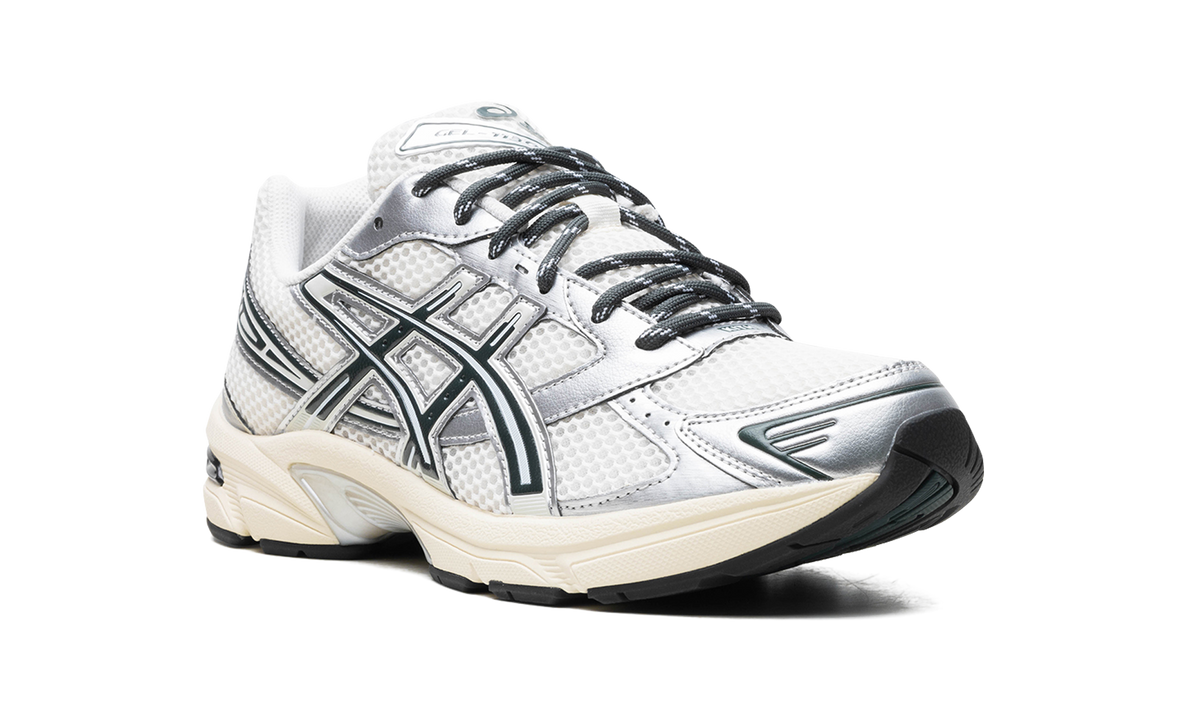 Overkicks - ASICS Gel-1130 Kith Cream Scarab (2024) (1203A565-100) - detalle lateral interior