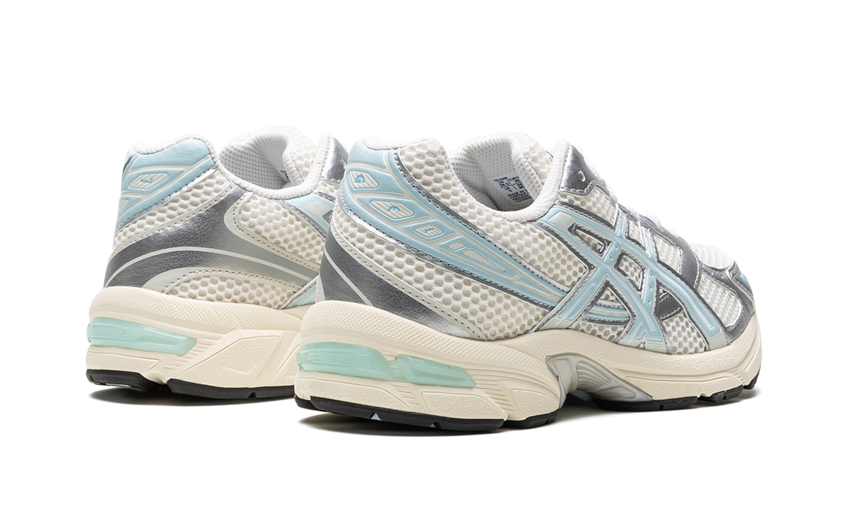 Overkicks - ASICS Gel-1130 Kith Cream Starlight Blue (1201A956-101 / 1203A991-100) - par completo
