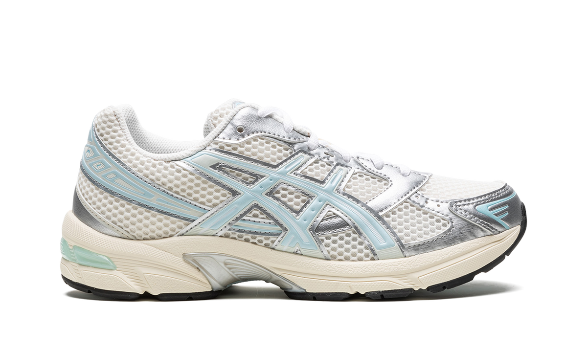Overkicks - ASICS Gel-1130 Kith Cream Starlight Blue (1201A956-101 / 1203A991-100) - detalle talon
