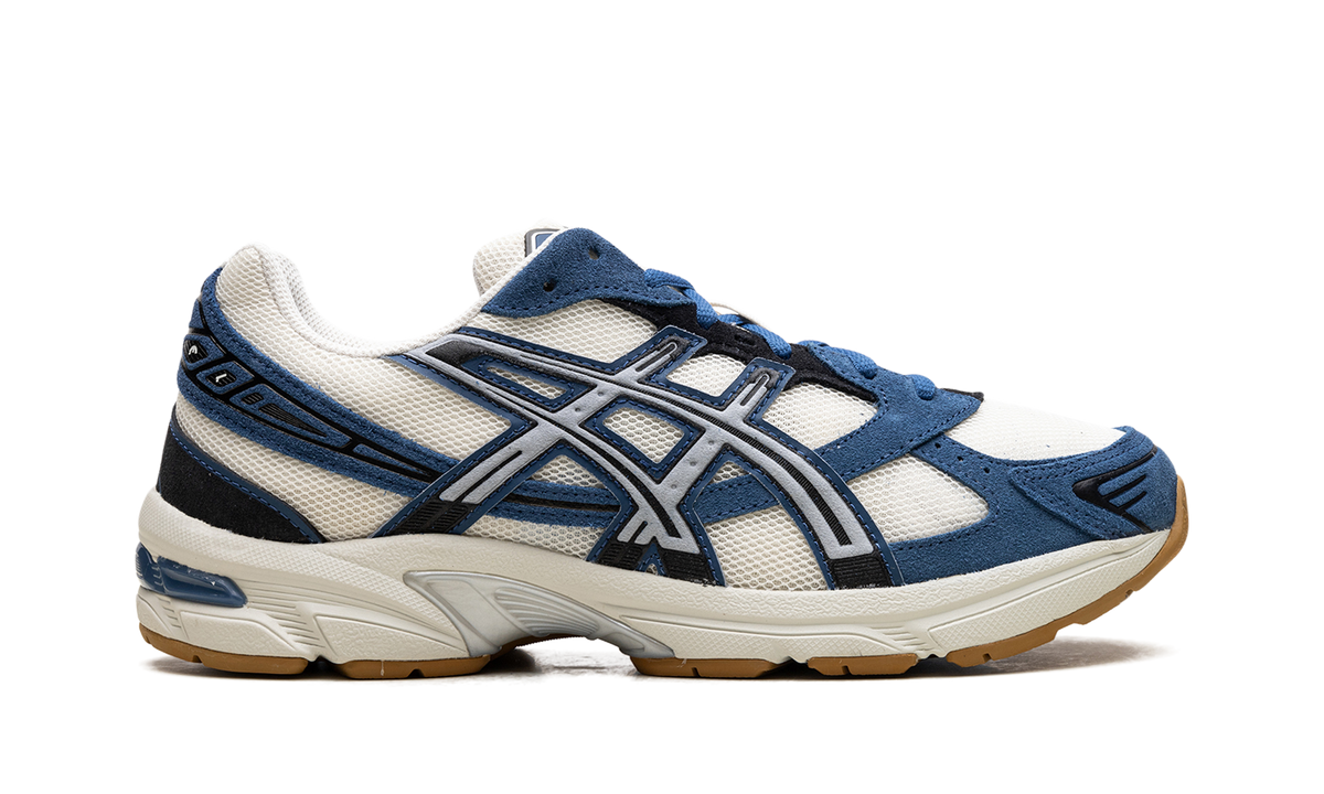 Overkicks - ASICS Gel-1130 Pale Oak Grand Shark (1201A255-201) - detalle talon