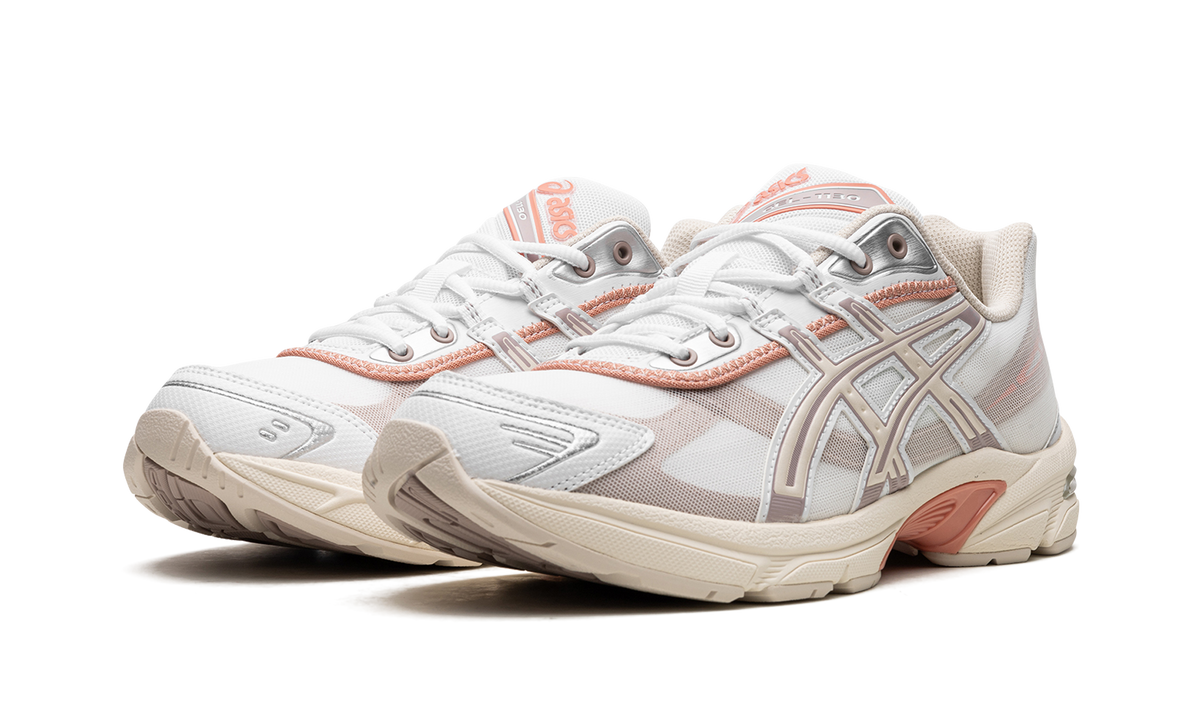 Overkicks - ASICS Gel-1130 RE White Oatmeal (Womens) (1202A398-101) - vista trasera