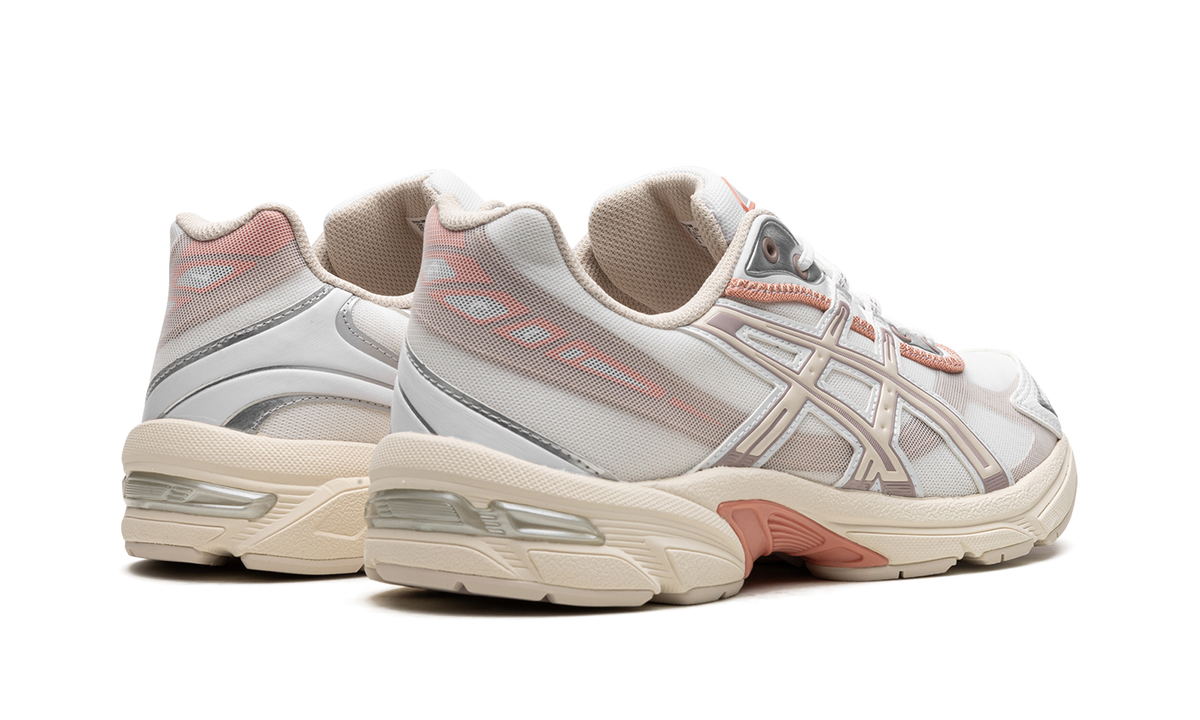Overkicks - ASICS Gel-1130 RE White Oatmeal (Womens) (1202A398-101) - par completo