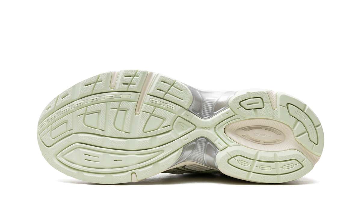 Overkicks - ASICS Gel-1130 Silver Pack Green (Womens) (1202A505-101) - vista superior