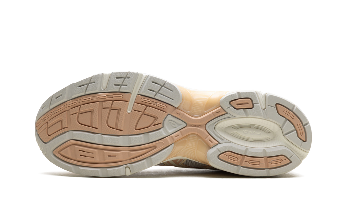 Overkicks - ASICS Gel-1130 Smoke Grey Honey Beige (1201A255-030) - vista superior