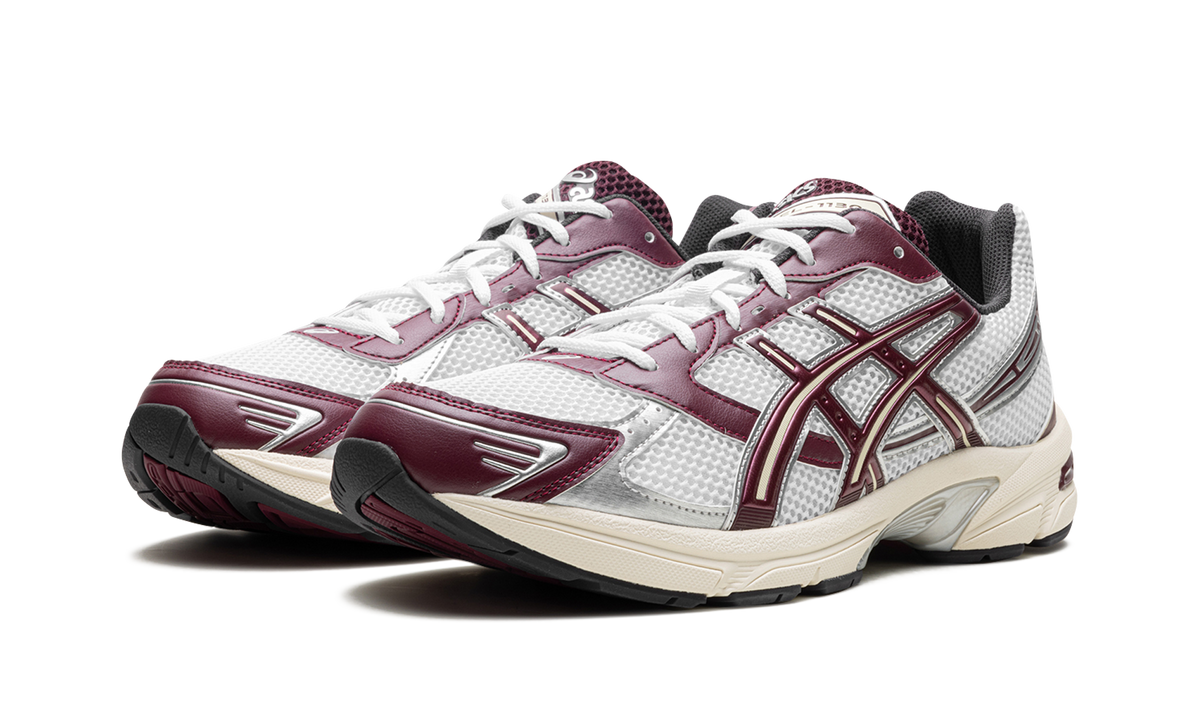 Overkicks - ASICS Gel-1130 White Maroon Banner (1203A685-100) - vista trasera