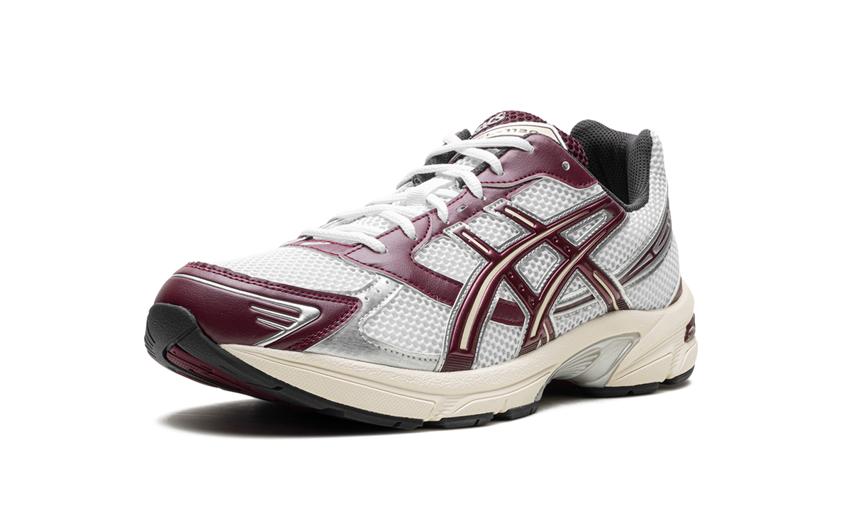 Overkicks - ASICS Gel-1130 White Maroon Banner (1203A685-100) - detalle suela