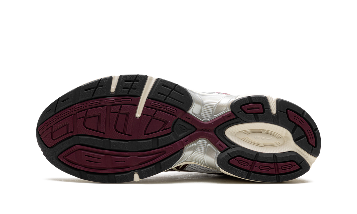 Overkicks - ASICS Gel-1130 White Maroon Banner (1203A685-100) - vista superior