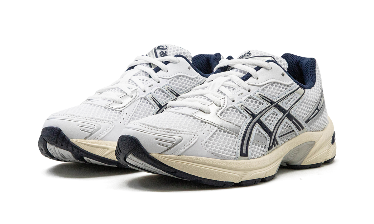 Overkicks - ASICS Gel-1130 White Midnight (Womens) (1202A164-110) - vista trasera