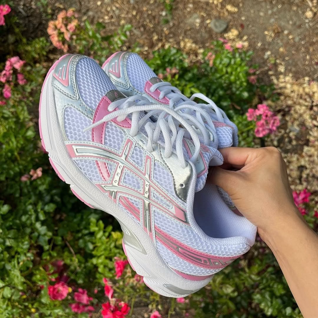 Overkicks - ASICS Gel-1130 White Pure Silver Pink (Womens) (1202A507-100) - vista trasera