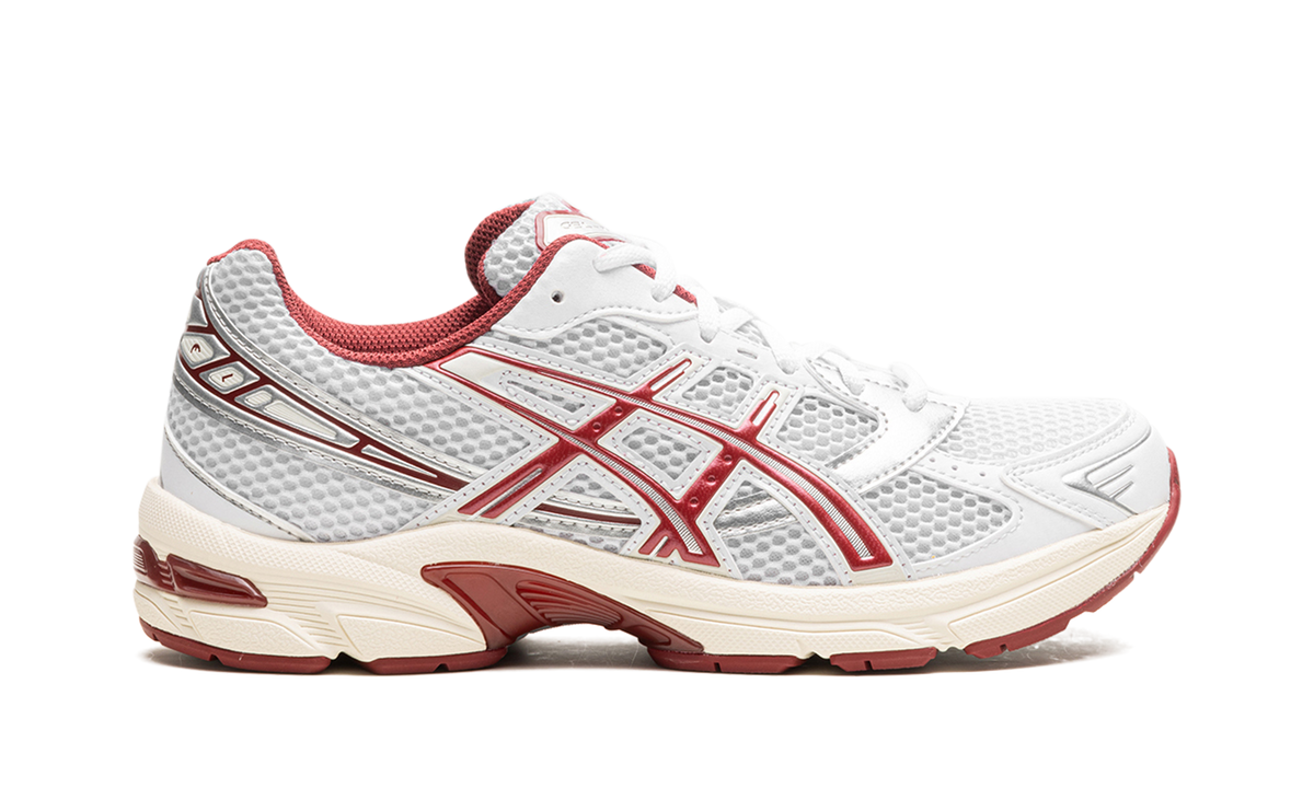 Overkicks - ASICS Gel-1130 White Red Dahlia (Womens) (1202A518-100) - detalle talon