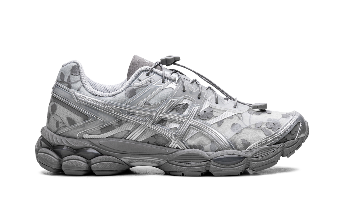 Overkicks - ASICS Gel-Cumulus 16 Cecilie Bahnsen Floral Pack Glacier Grey (1203A762-020) - detalle talon