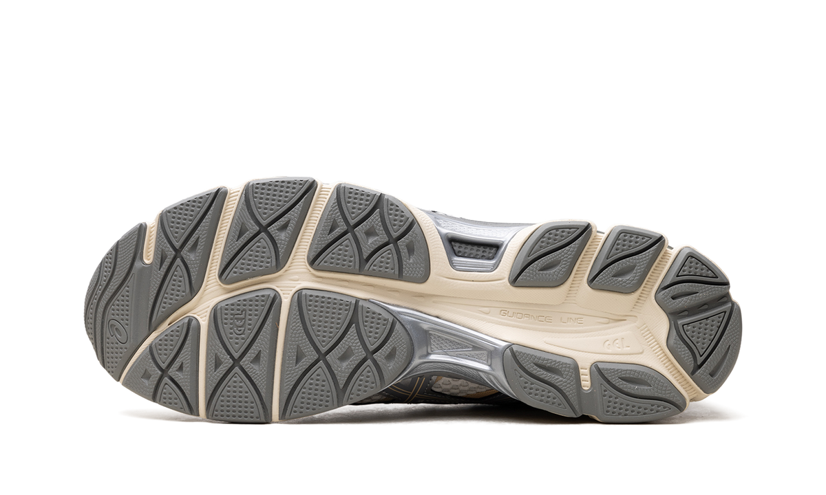 Overkicks - ASICS Gel-Cumulus 16 Cream Clay Grey (1203A733-101) - vista superior