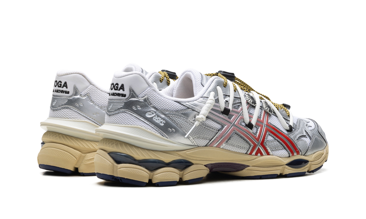 Overkicks - ASICS Gel-Cumulus 16 TOGA White Red Pure Silver (1203B115-100) - par completo