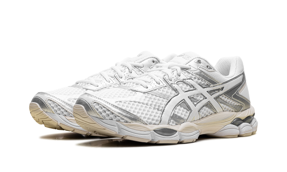 Overkicks - ASICS Gel-Cumulus 16 White (1203A733-102) - vista trasera