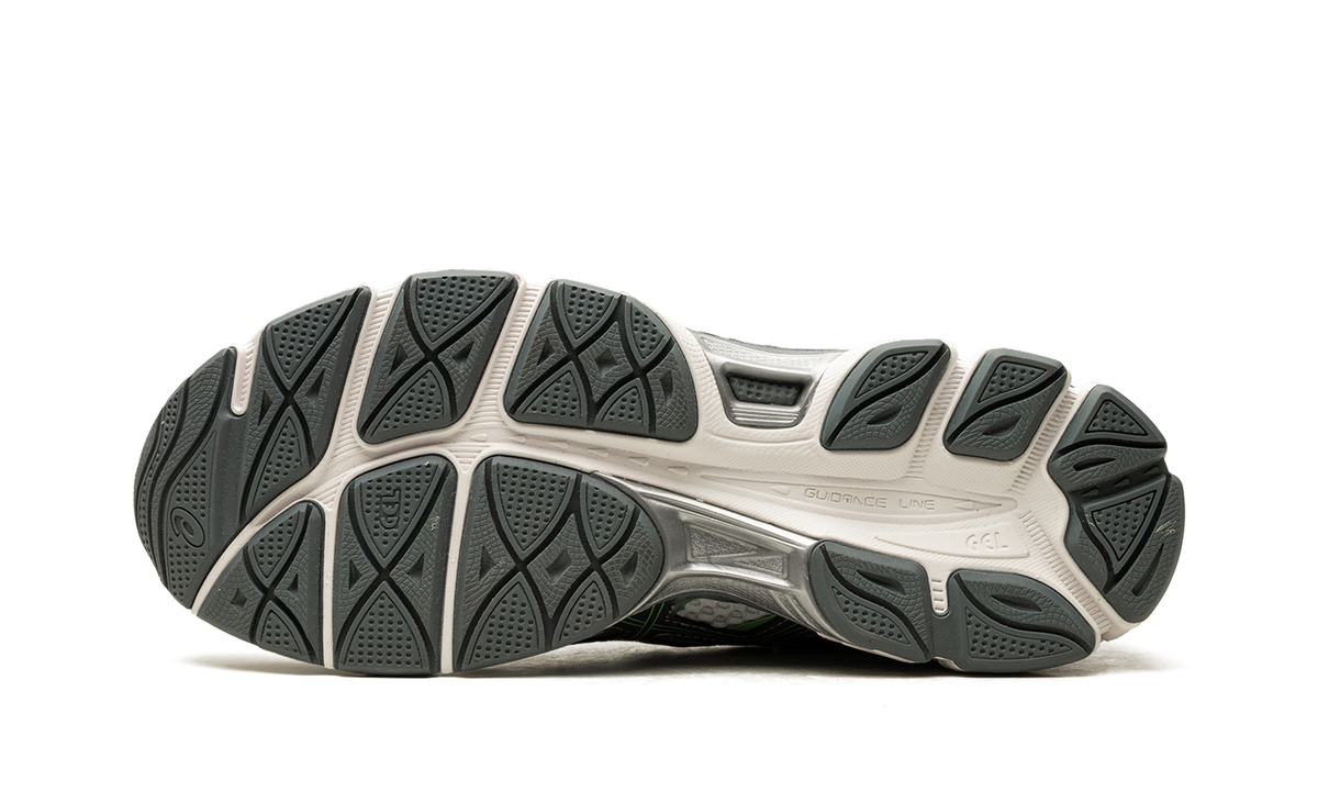 Overkicks - ASICS Gel-Cumulus 16 White Ironclad (1203A733-100) - vista superior