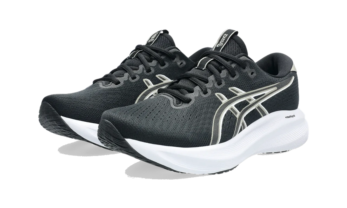 Overkicks - ASICS Gel-Excite 11 Black Meteor Grey (Womens) (1012B861-001) - vista trasera