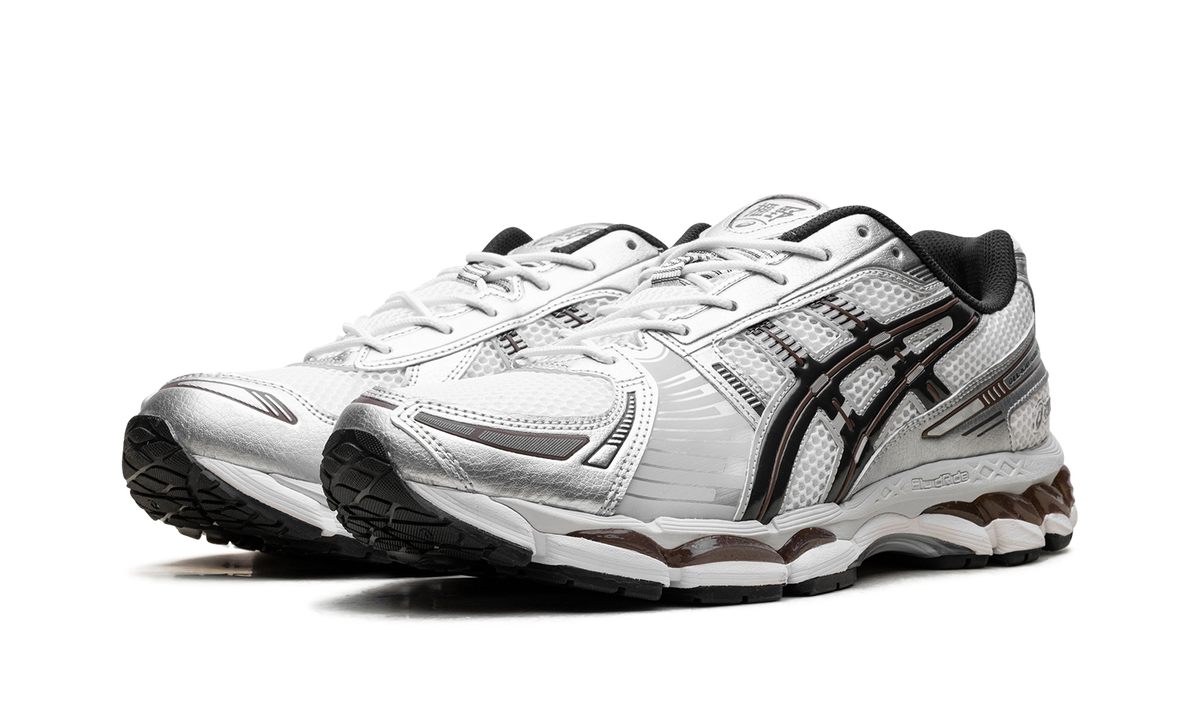 Overkicks - ASICS Gel-Kayano 12.1 White Graphite Grey Brown (1203A759-104) - vista trasera