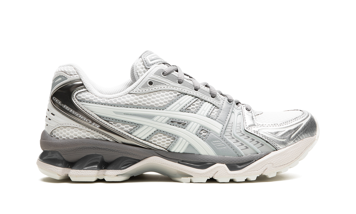 Overkicks - ASICS Gel-Kayano 14 Aritzia Blanc De Blanc (1203A328-020) - detalle talon