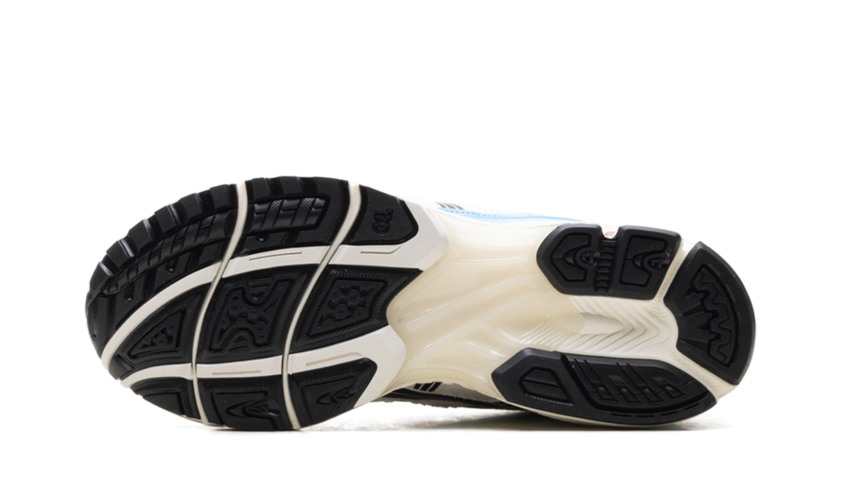 Overkicks - ASICS Gel-Kayano 14 Kith Marvel vs. Capcom Ryu (1203B011-100) - vista superior