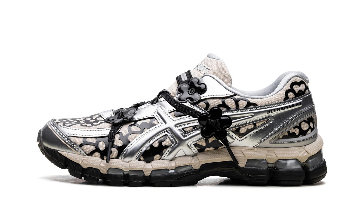 Overkicks - ASICS Gel-Kayano 20 Cecilie Bahnsen Vanilla Pure Silver (1203A984-250) - vista lateral