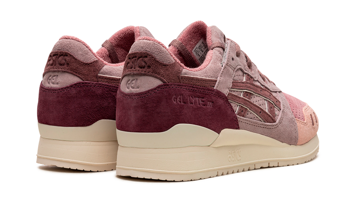 Overkicks - ASICS Gel-Lyte III 07 Remastered Kith By Invitation Only (1201A923-800) - par completo