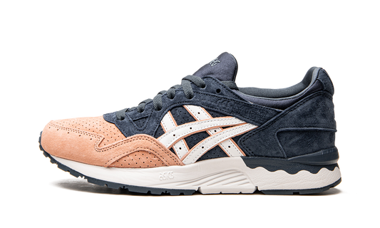 Overkicks - ASICS Gel-Lyte V Kith Salmon Toe (1201A542-700) - vista lateral