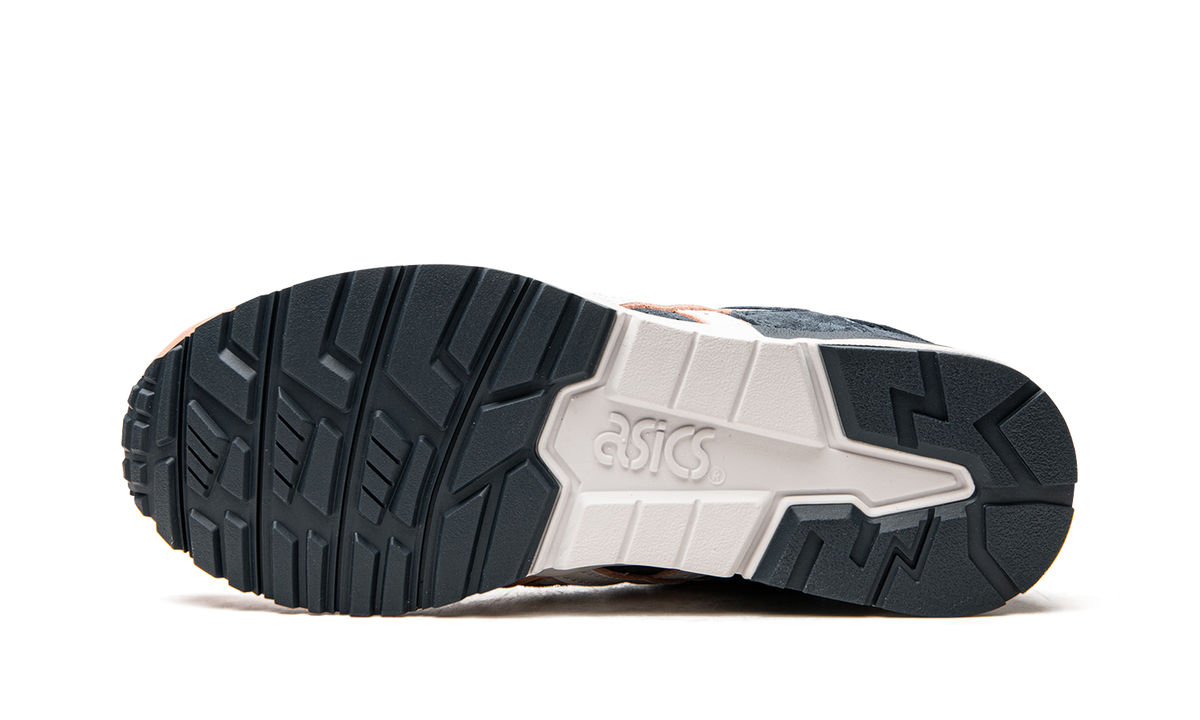 Overkicks - ASICS Gel-Lyte V Kith Salmon Toe (1201A542-700) - vista superior