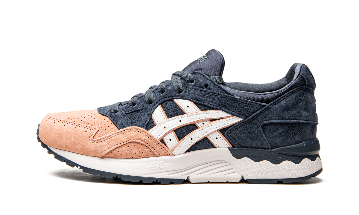Overkicks - ASICS Gel-Lyte V Kith Salmon Toe (1201A542-700) - detalle