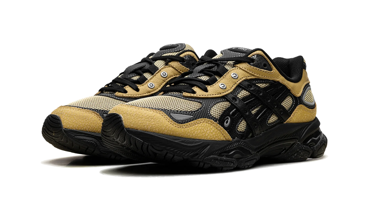 Overkicks - ASICS Gel-NYC 2.0 SSHS HAL STUDIOS Architecture of Everyday Life Sulphur (1203A896-750) - vista trasera