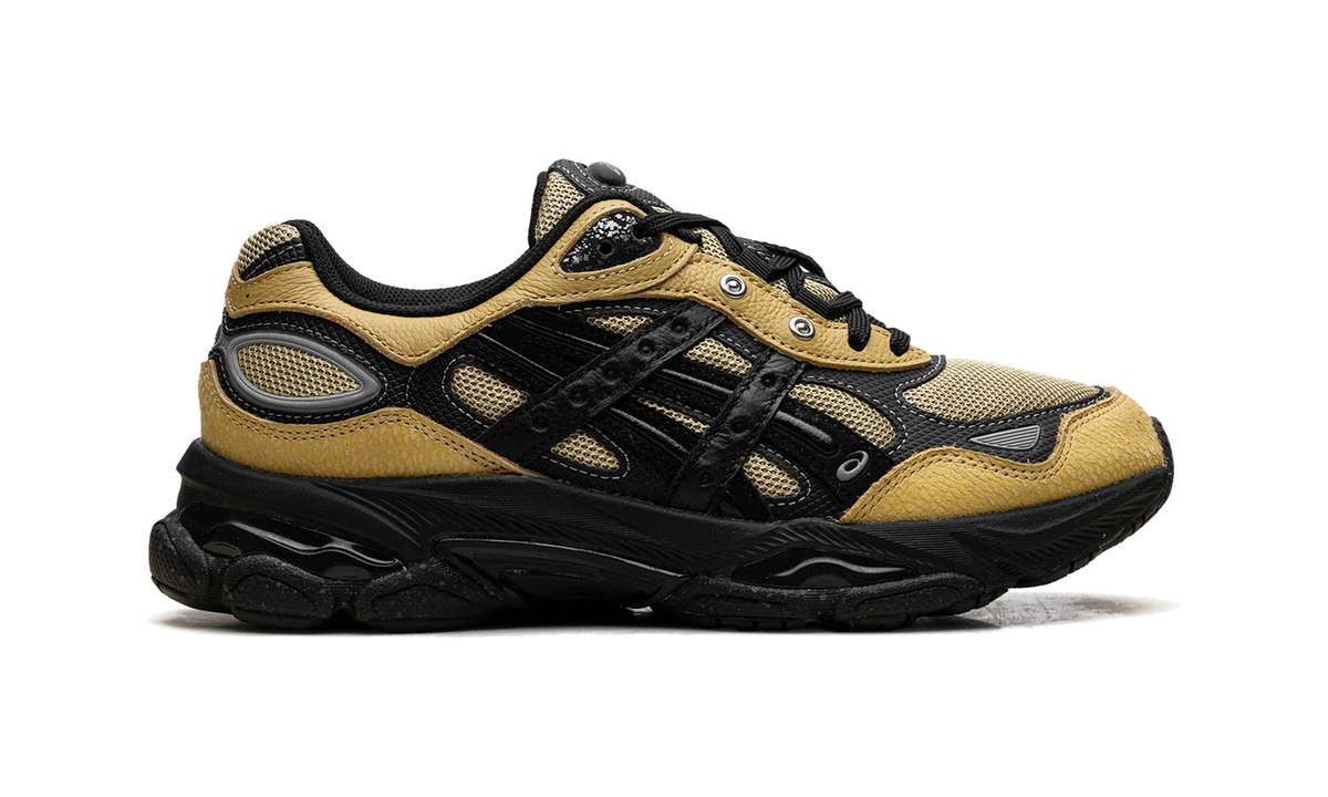 Overkicks - ASICS Gel-NYC 2.0 SSHS HAL STUDIOS Architecture of Everyday Life Sulphur (1203A896-750) - detalle talon