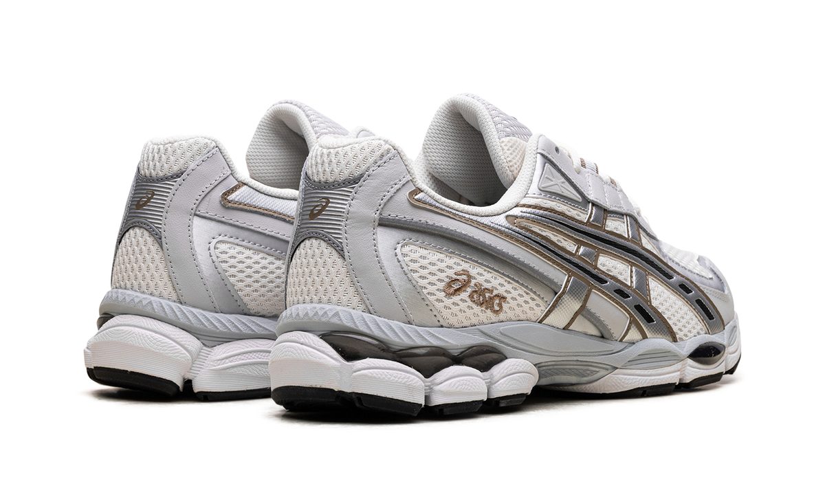 Overkicks - ASICS Gel-NYC 2055 Cream Pure Silver (1203A542-100) - par completo