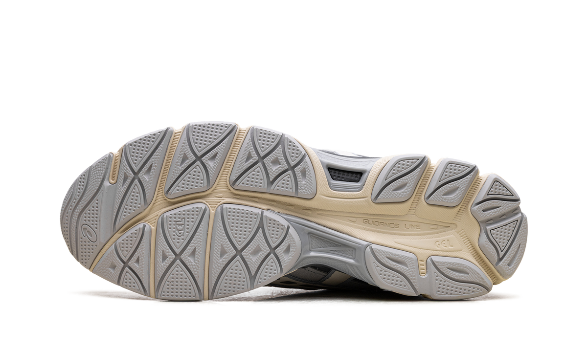 Overkicks - ASICS Gel-NYC 2055 Glacier Grey Cream (1203A755-020) - vista superior