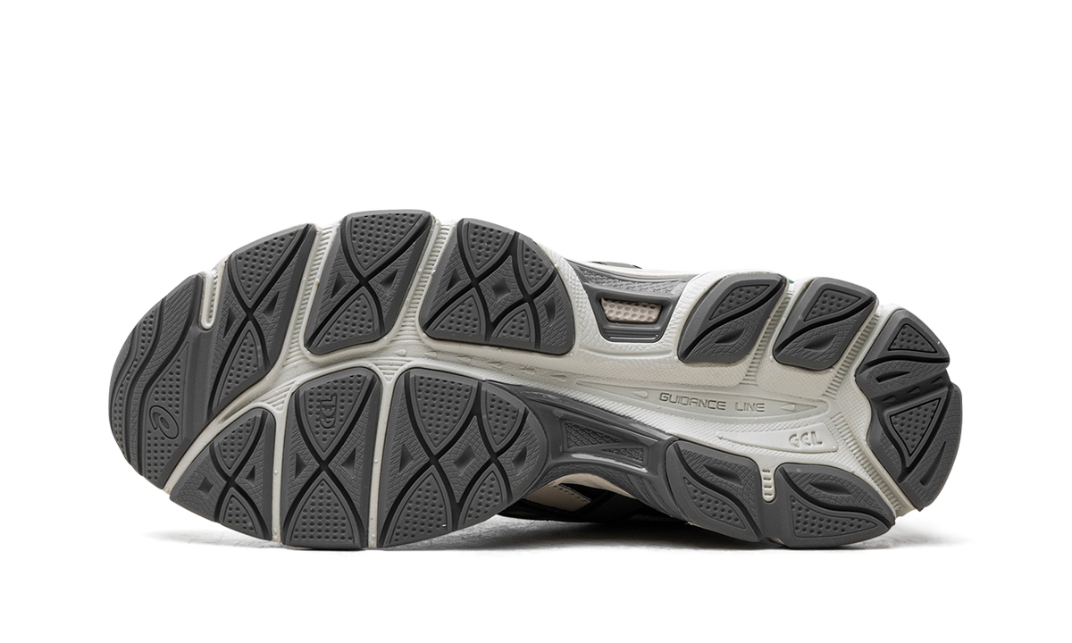 Overkicks - ASICS Gel-NYC 2055 Pale Oak Truffle Grey (1203A542-200) - vista superior