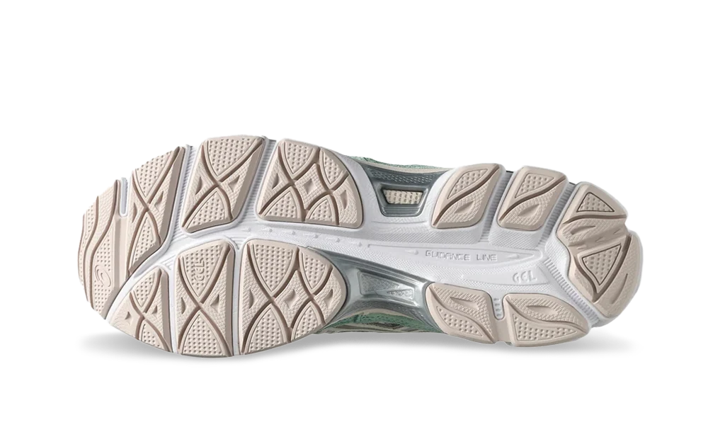 Overkicks - ASICS Gel-NYC Beige Green (1203A859-100) - par completo