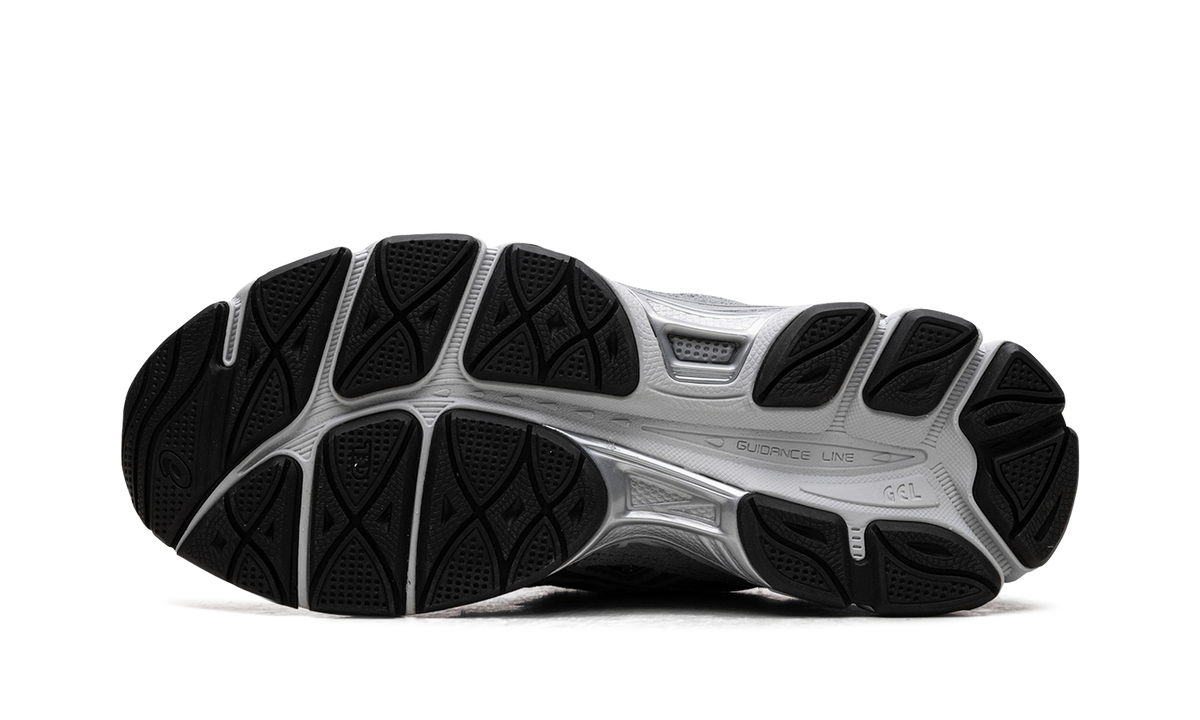 Overkicks - ASICS Gel-NYC Black Fjord Grey (1203A383-003) - vista superior