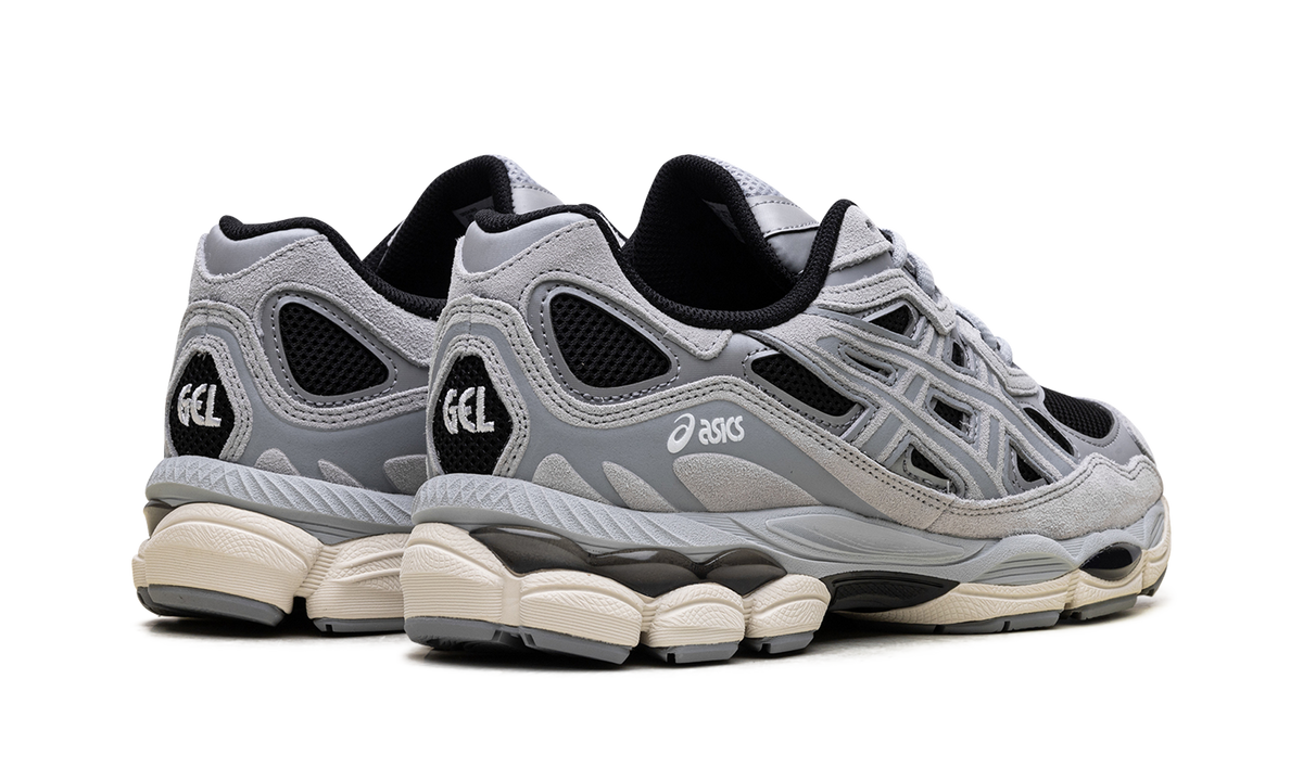 Overkicks - ASICS Gel-NYC Black Piedmont Grey (1203A383-004) - par completo